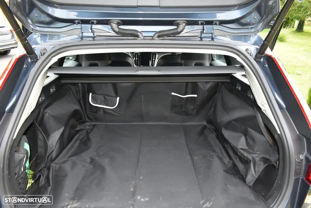 Volvo V60 2.0 B4 Core - 12