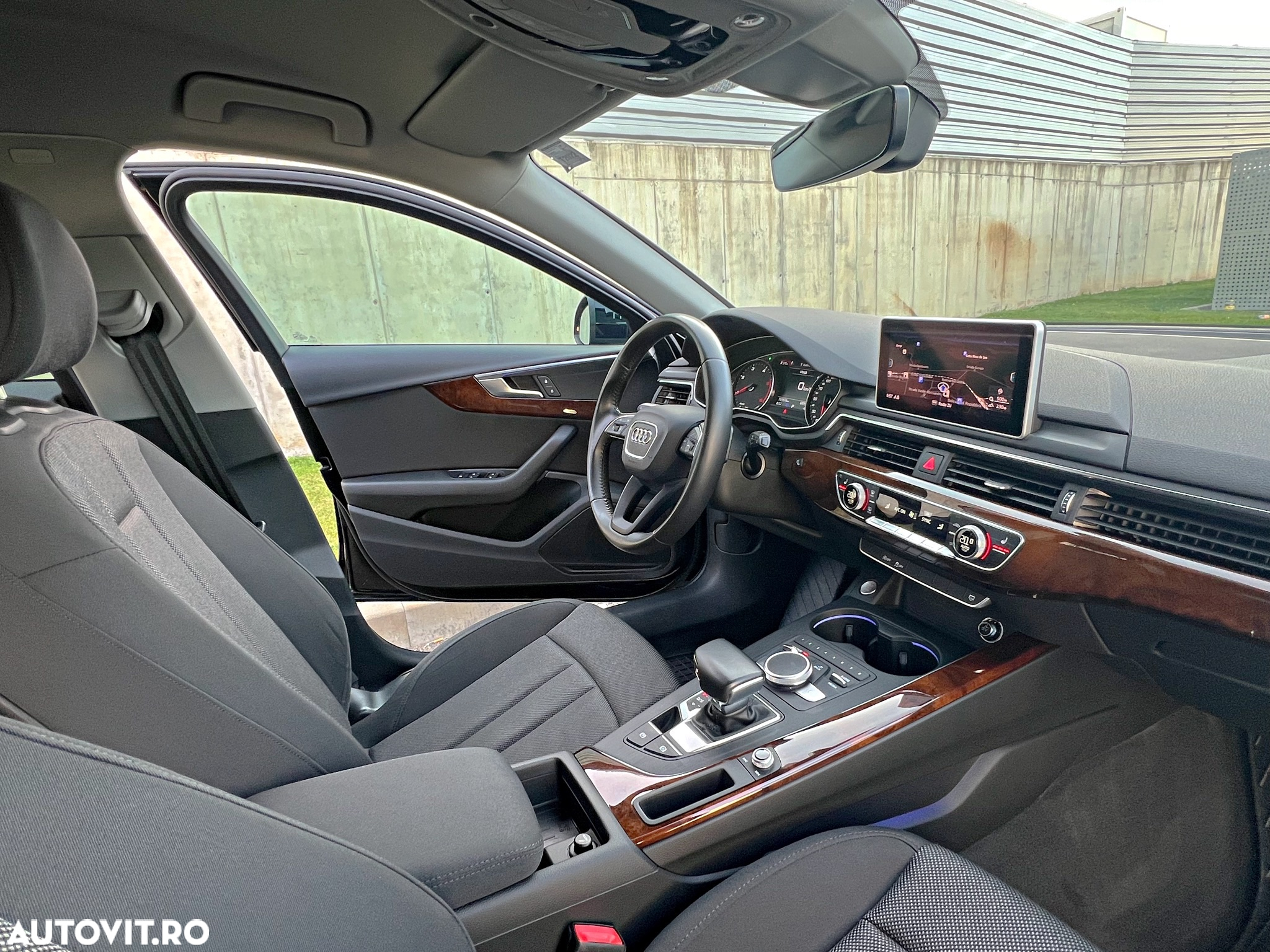 Audi A4 Avant 2.0 TDI S tronic Sport - 16