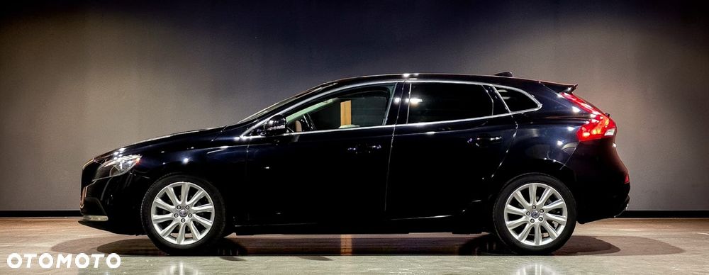 Volvo V40 D2 R Design - 38