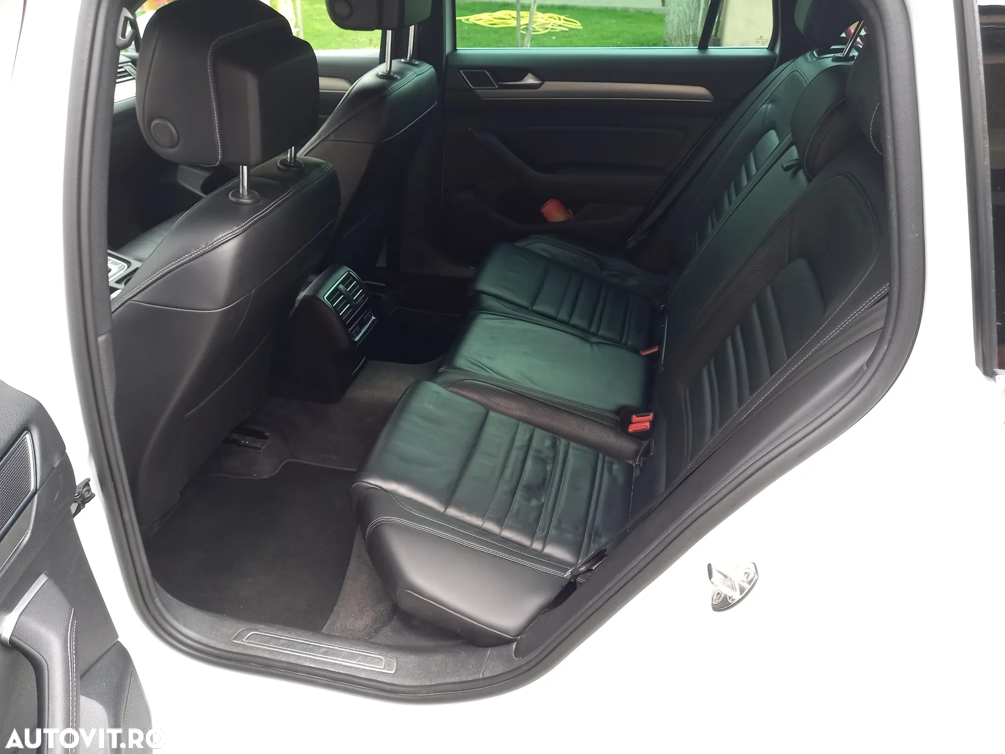Volkswagen Passat - 23