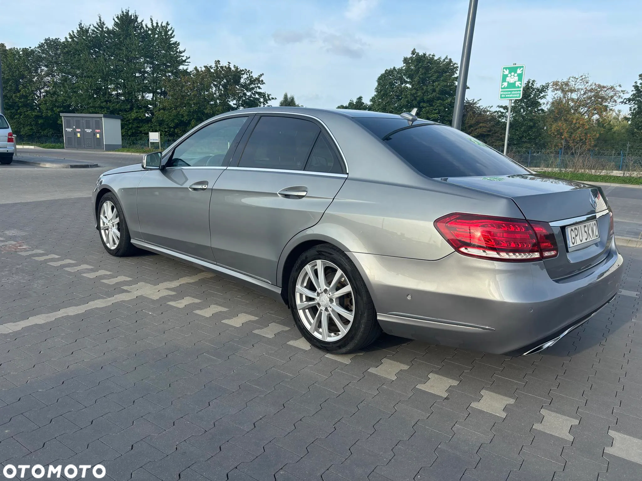 Mercedes-Benz Klasa E 200 BlueTEC 7G-TRONIC Avantgarde - 4