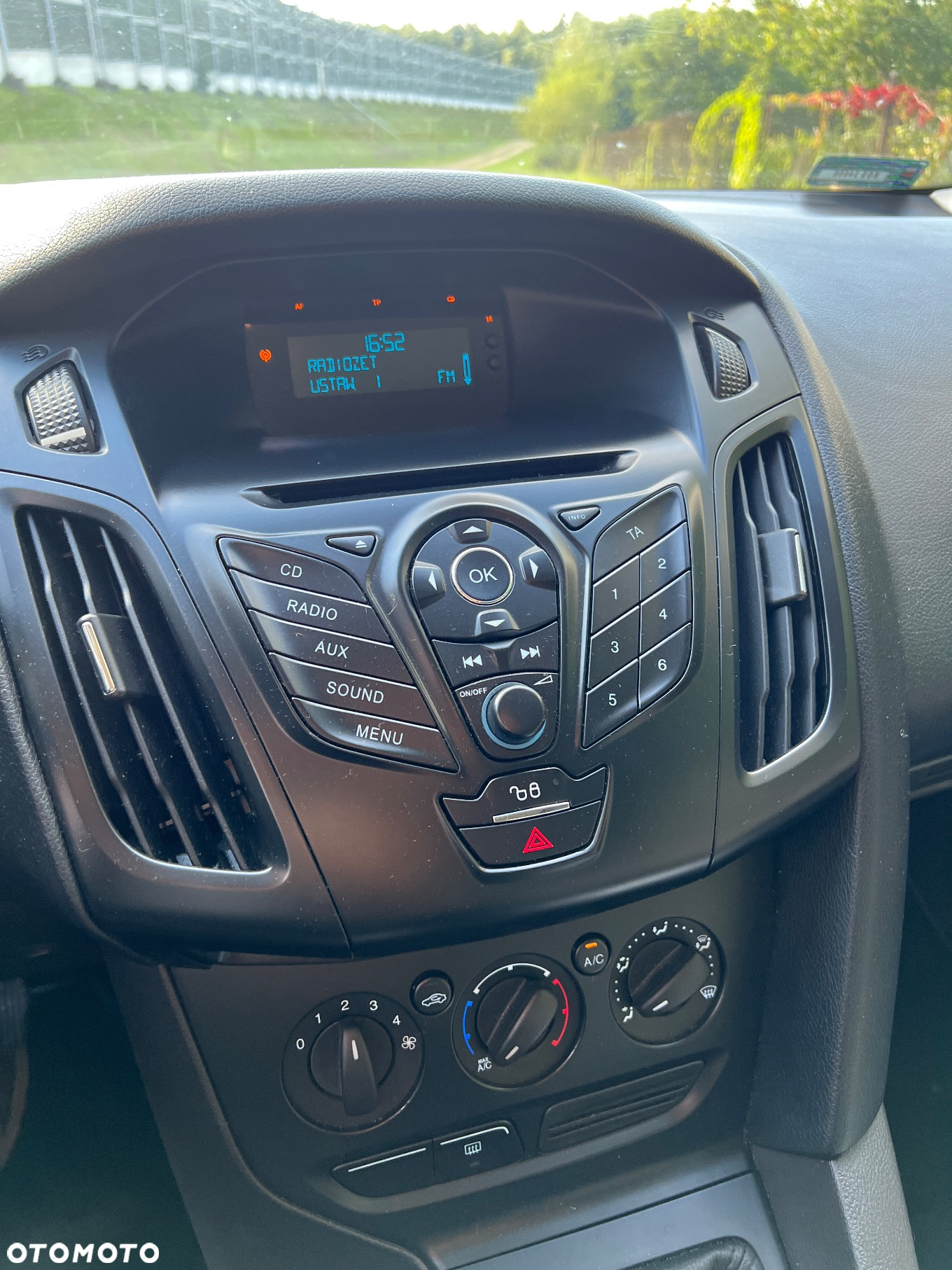 Ford Focus 1.6 Trend - 9