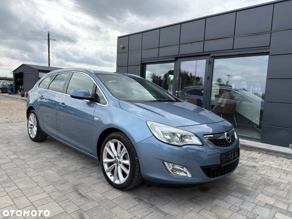Opel Astra 1.4 T Cosmo - 1