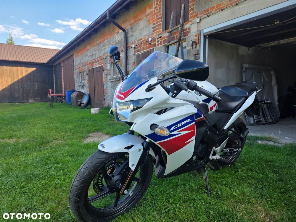 Honda CBR - 3