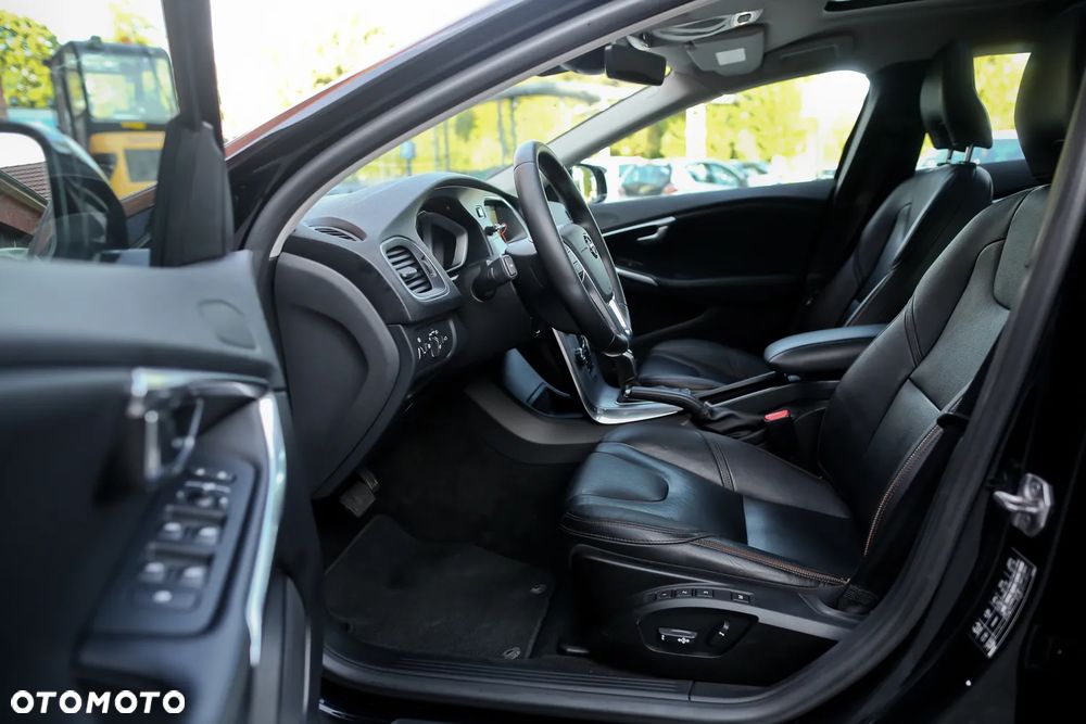 Volvo V40 Cross Country D3 Geartronic Summum - 19