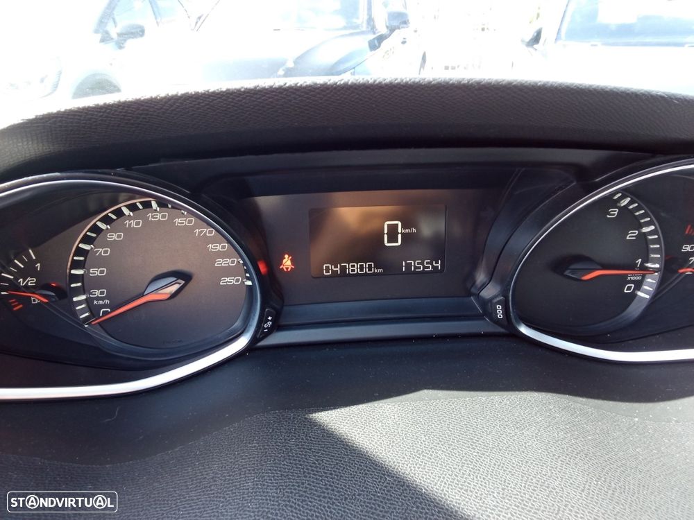 Peugeot 308 1.2 VTi Active - 12