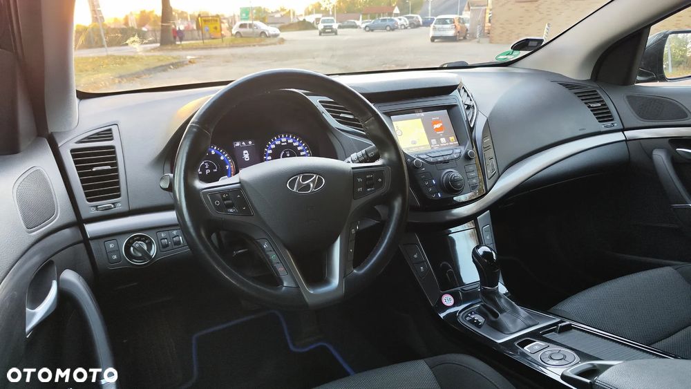 Hyundai i40 Kombi 2.0 Automatik Trend - 21