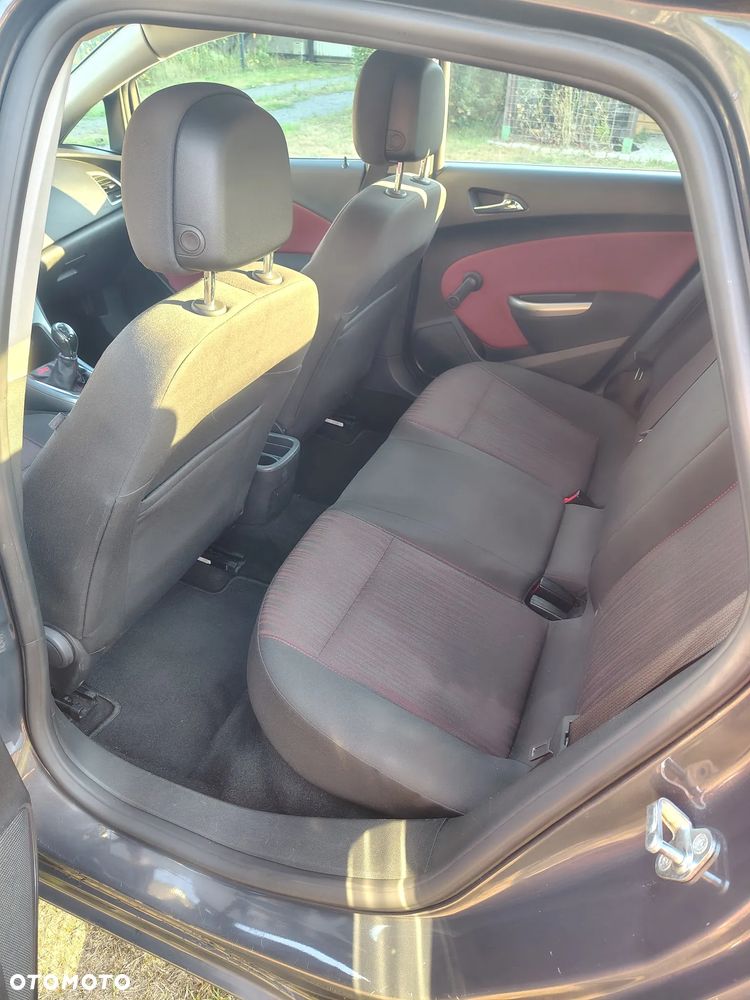 Opel Astra 1.7 CDTI - 7