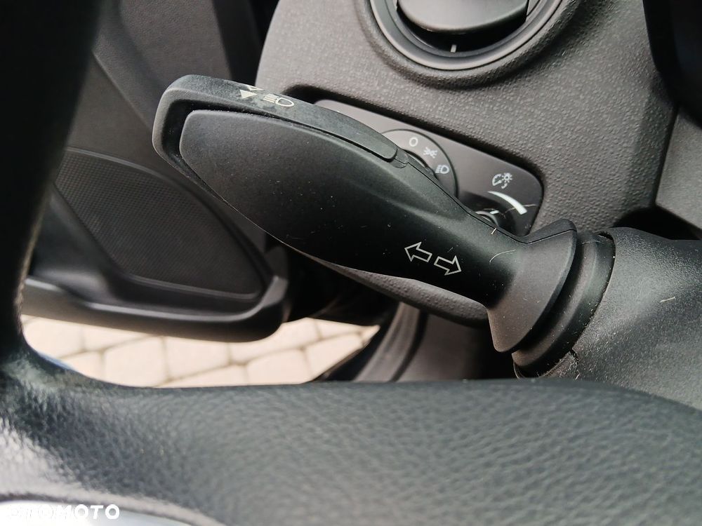 Ford Fiesta 1.25 Ambiente - 26