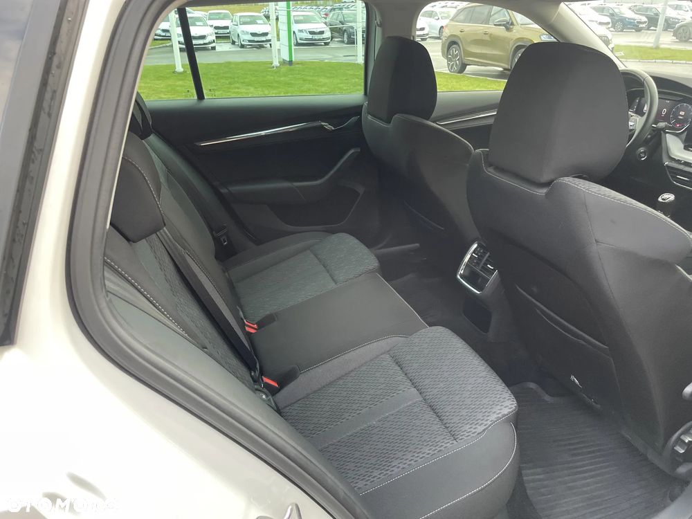 Skoda Octavia 1.5 TSI ACT Style - 11