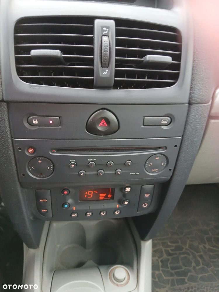 Renault Clio 1.5 dCi Expression - 4