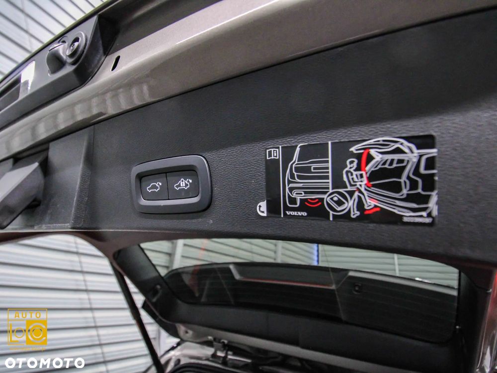 Volvo XC 40 T3 Inscription - 14