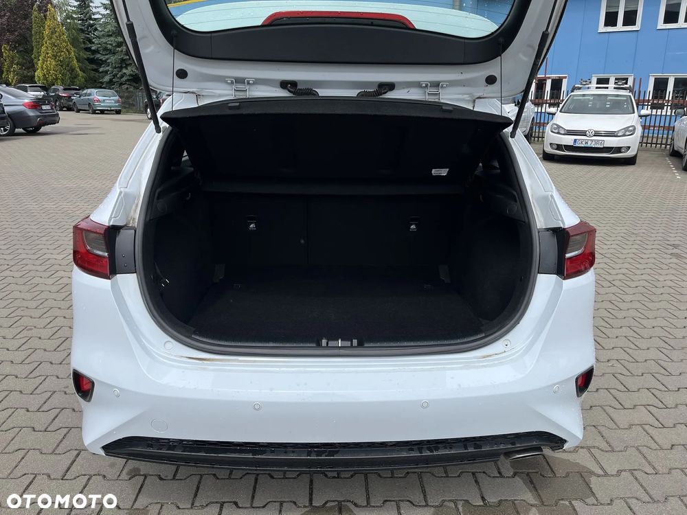 Kia Ceed 1.6 CRDi mHEV S - 16