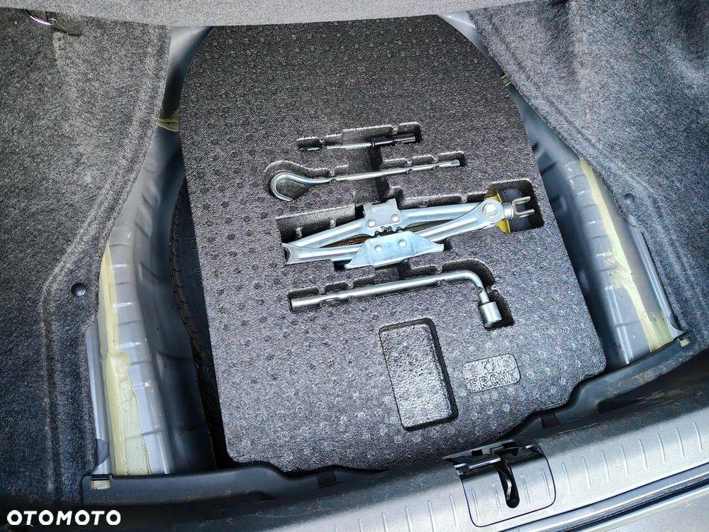 Honda Accord 2.0 Executive Navi - 32