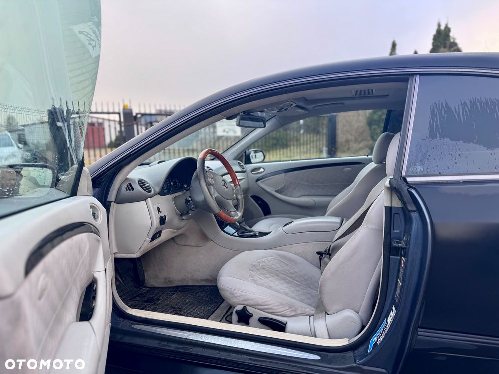 Mercedes-Benz CLK - 14