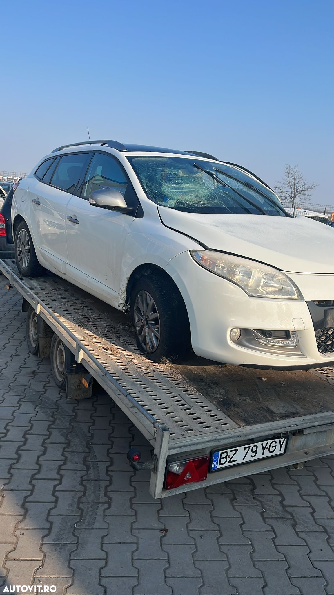 Dezmembram Renault Megane 3 1.5 diesel din 2012 - 1