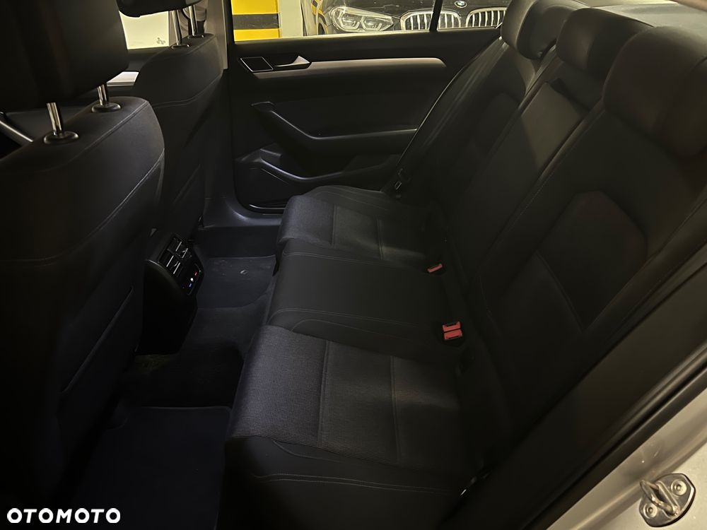 Volkswagen Passat 1.4 TSI BMT ACT Comfortline - 28