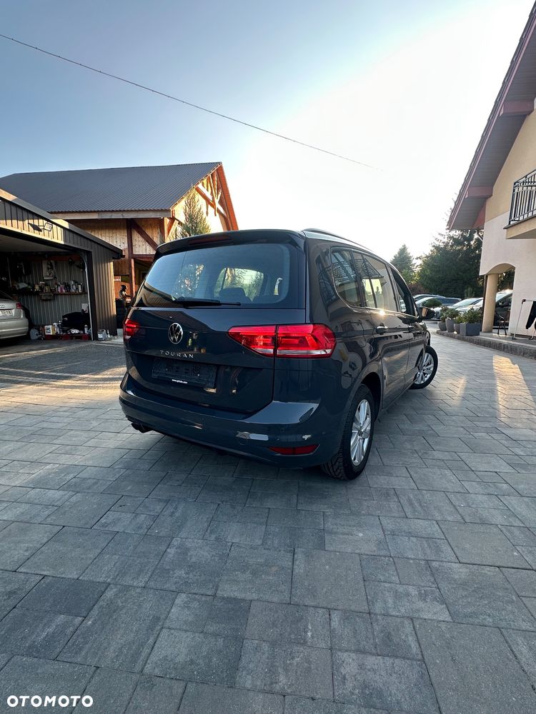 Volkswagen Touran 2.0 TDI SCR DSG ACTIVE - 8