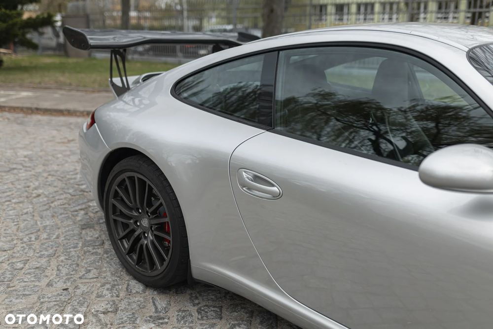 Porsche 911 Carrera Tiptronic S - 17