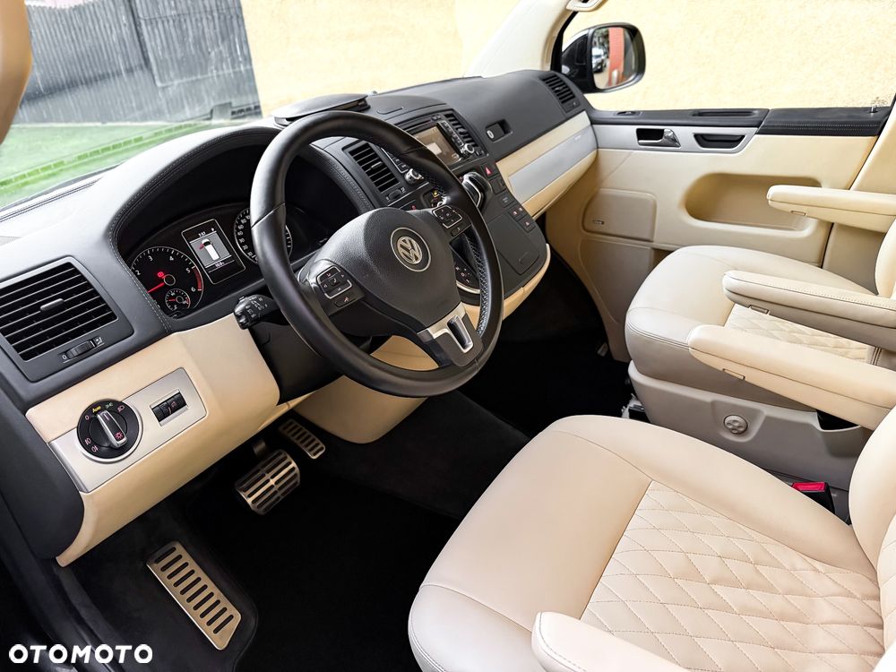 Volkswagen Multivan - 29
