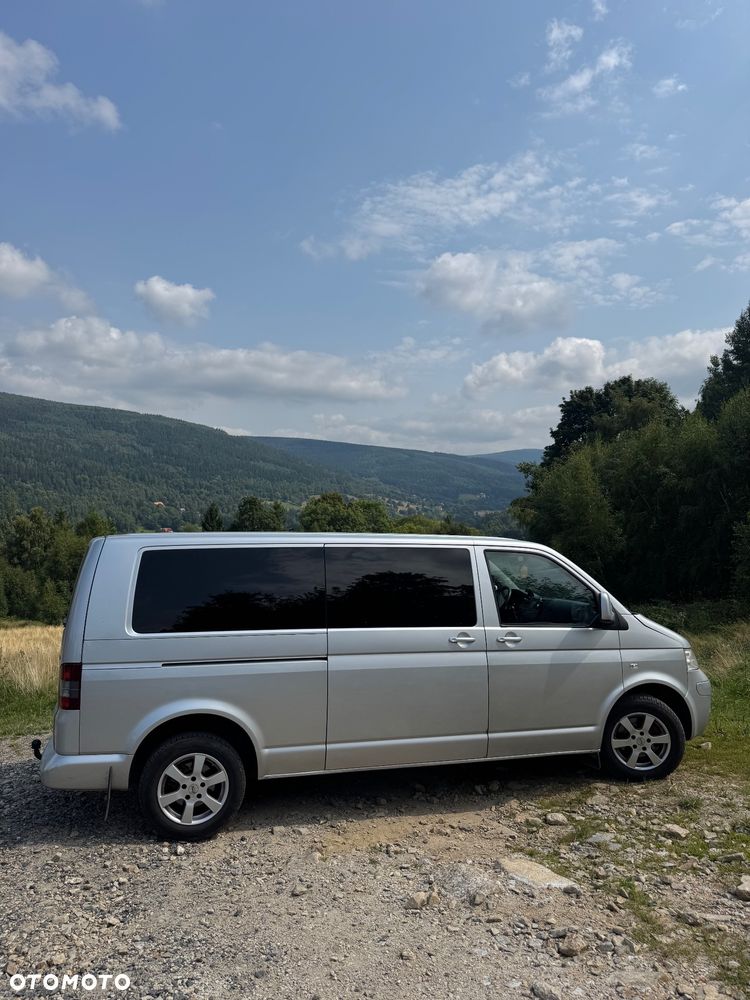 Volkswagen Caravelle - 2