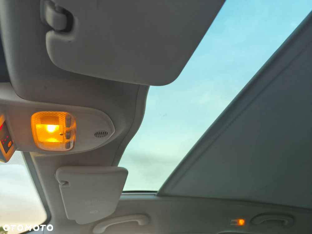 Peugeot 3008 1.6 HDi Active - 12