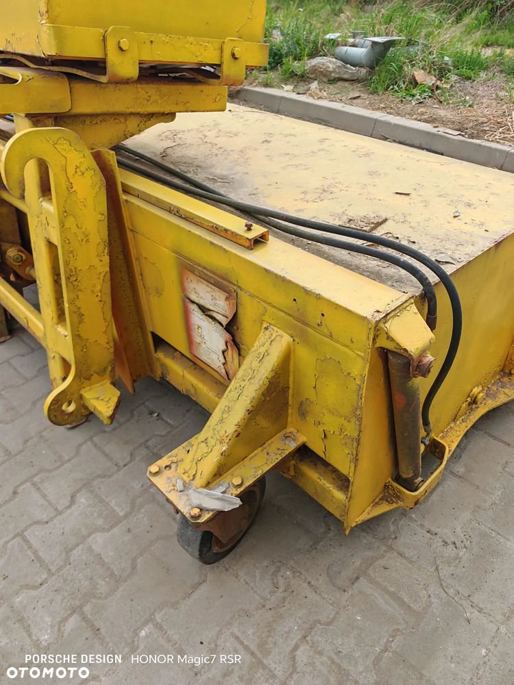 Komatsu WB97S - 8