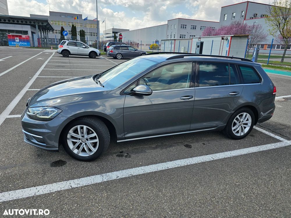 Volkswagen Golf - 2