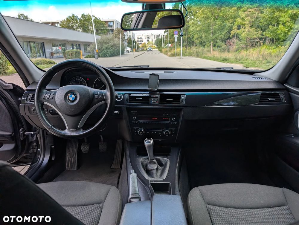 BMW Seria 3 318d - 18