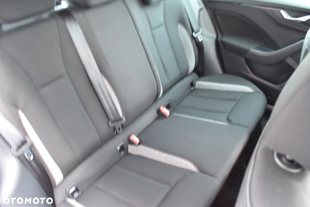 Skoda Kamiq 1.0 TSI Selection DSG - 30