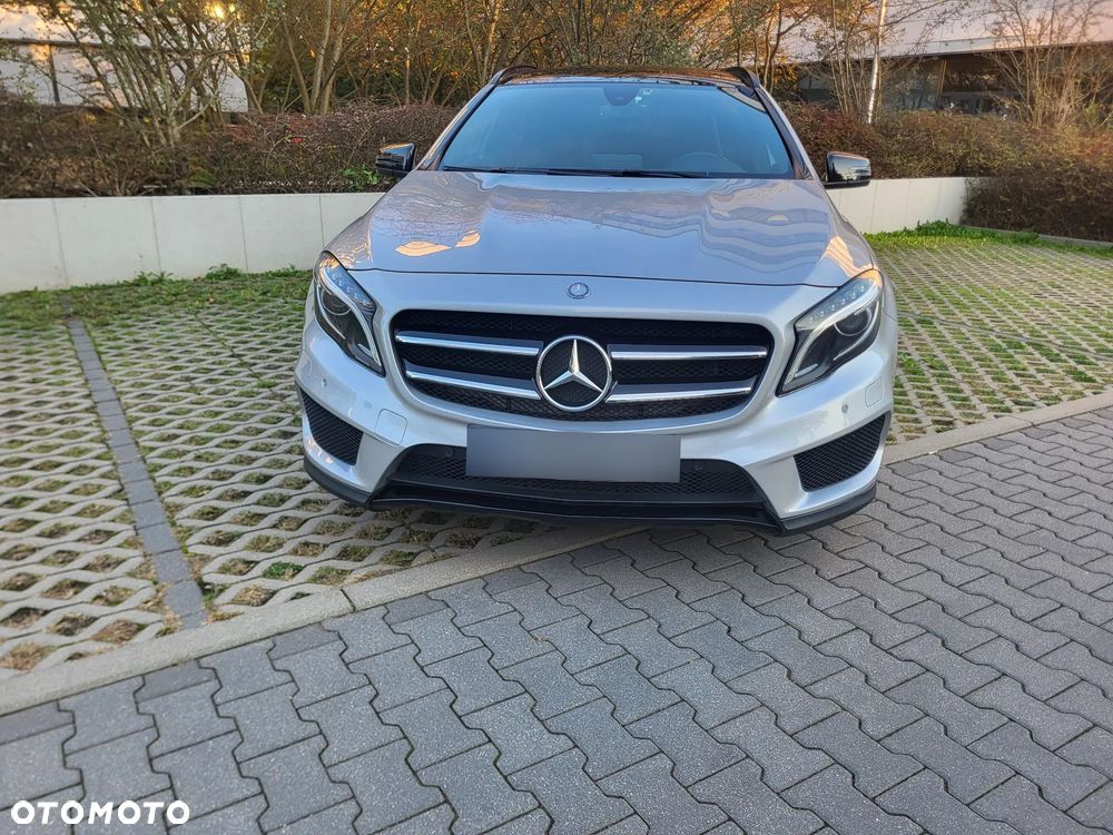 Mercedes-Benz GLA 220 d AMG Line - 2