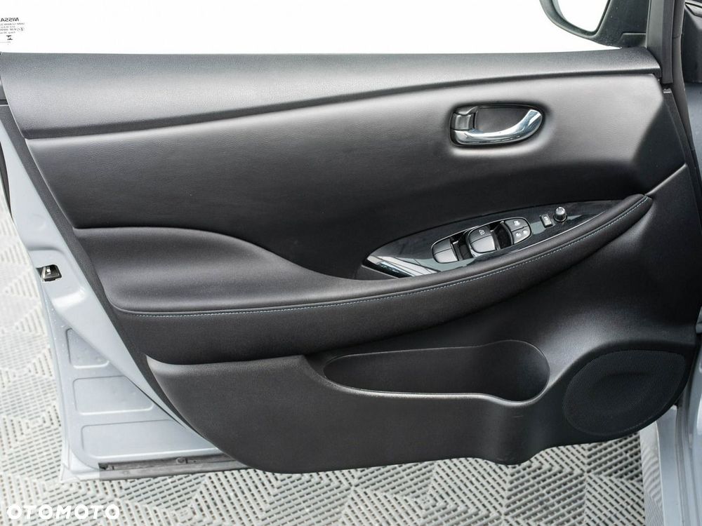 Nissan Leaf 40kWh N-Connecta - 10