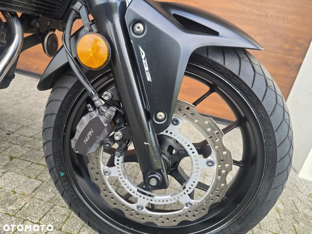 Honda CB - 27