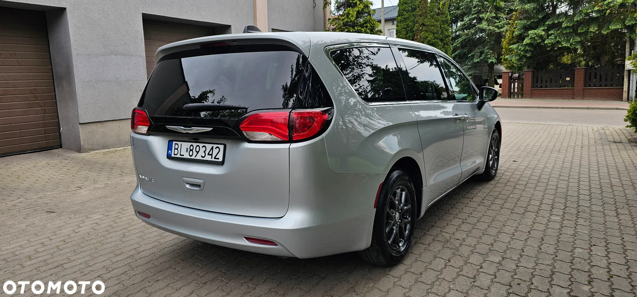 Chrysler Pacifica - 7
