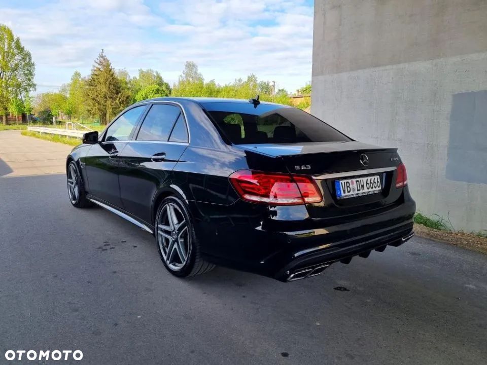 Mercedes-Benz Klasa E 63 AMG 4-Matic - 2