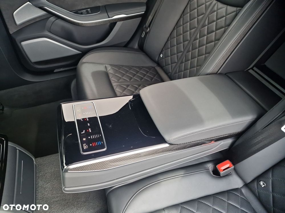 Audi S8 - 15