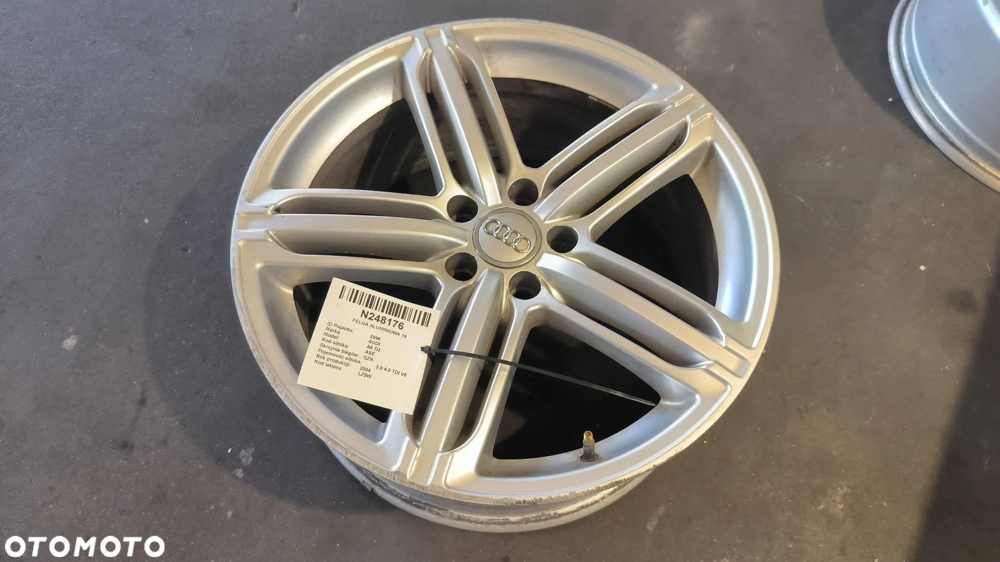 Audi A8 S8 D3 4E 2004 Felgi aluminiowe R18 5X112 ET45 8J - 8