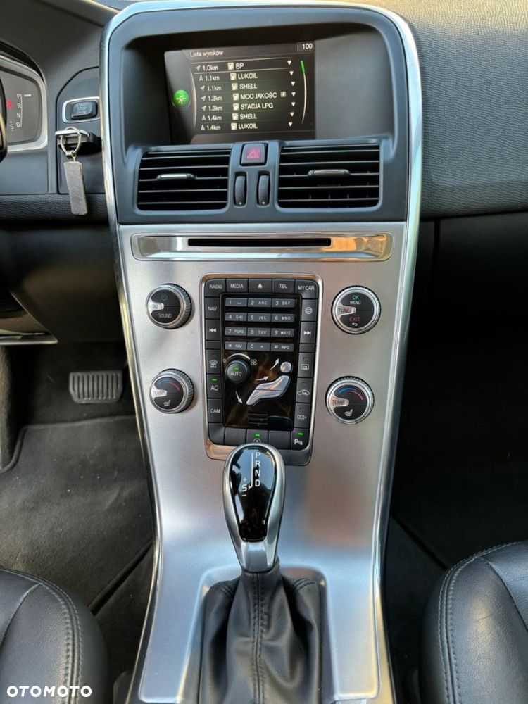 Volvo XC 60 - 4