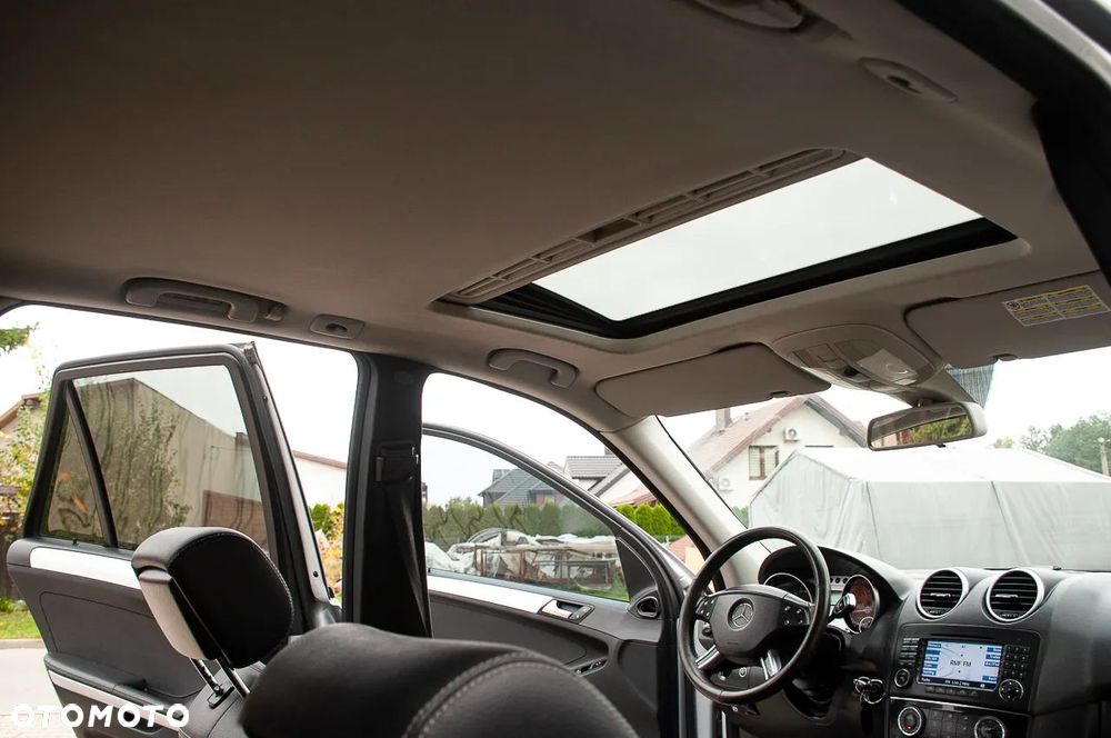 Mercedes-Benz ML - 24