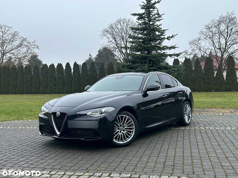 Alfa Romeo Giulia - 1