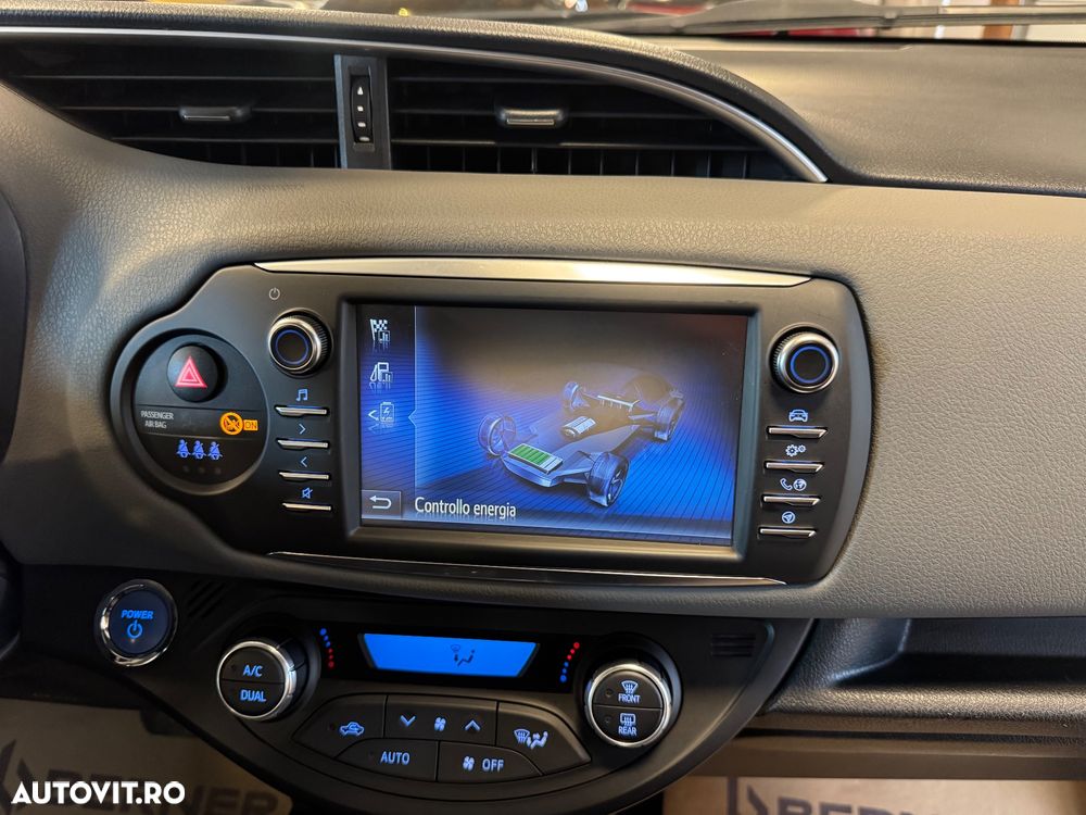 Toyota Yaris 1.5 VVT-i HSD Dynamic - 15