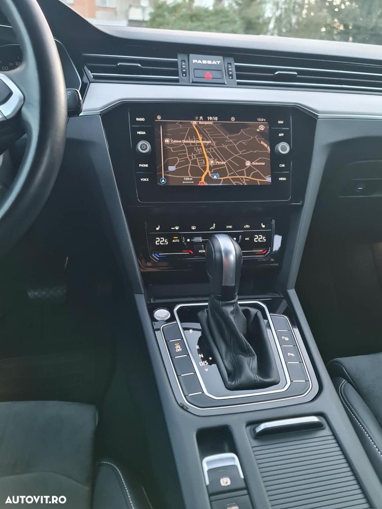 Volkswagen Passat 2.0 TDI SCR DSG Elegance - 15