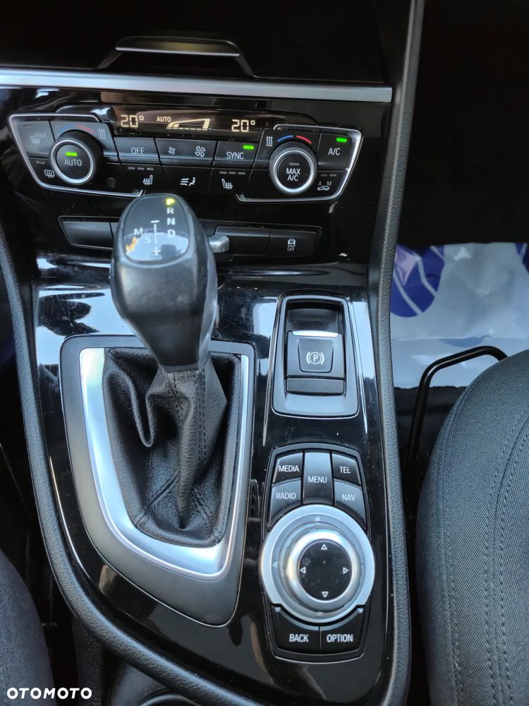 BMW Seria 2 218d Sport-Aut Luxury Line - 35