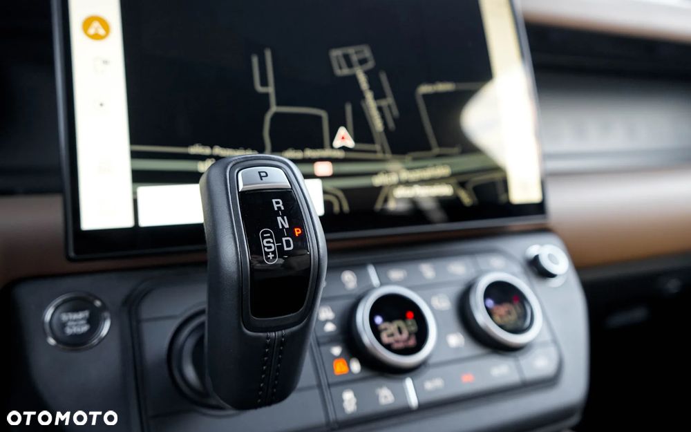 Land Rover Defender 3.0 D350 mHEV X-Dynamic HSE - 20