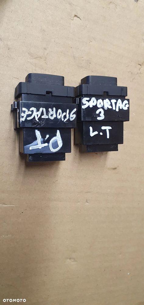 Przełącznik grzania fotela tył Kia Sprtage III - 5