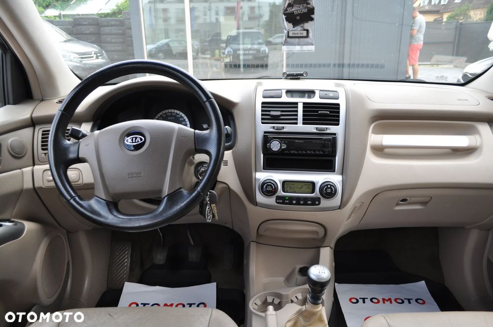 Kia Sportage 2.0 CRDI 4WD Champ - 24