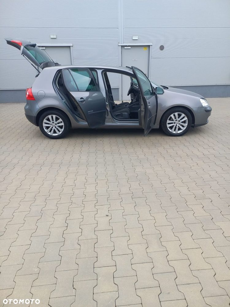 Volkswagen Golf 1.9 TDI DPF United BlueMotion - 22