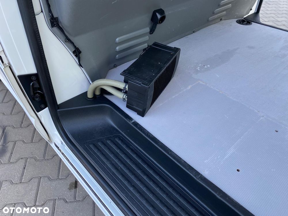 Volkswagen TRANSPORTER - 24