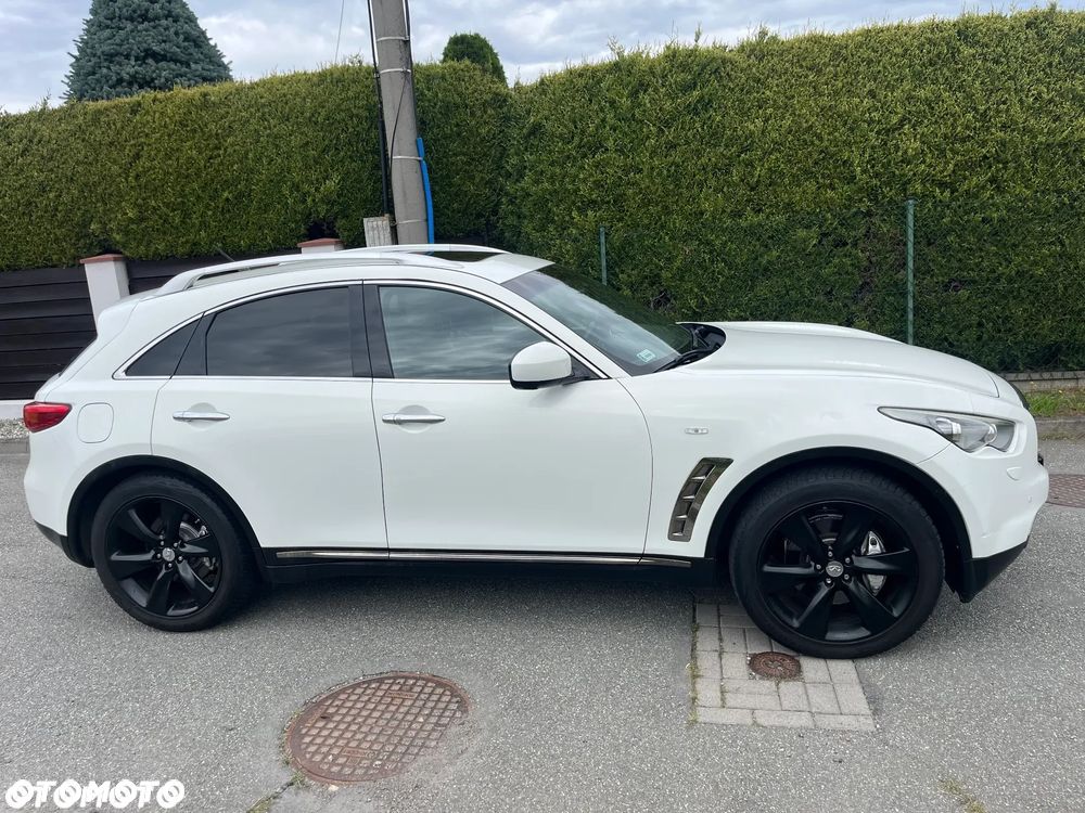 Infiniti FX FX30d S - 4