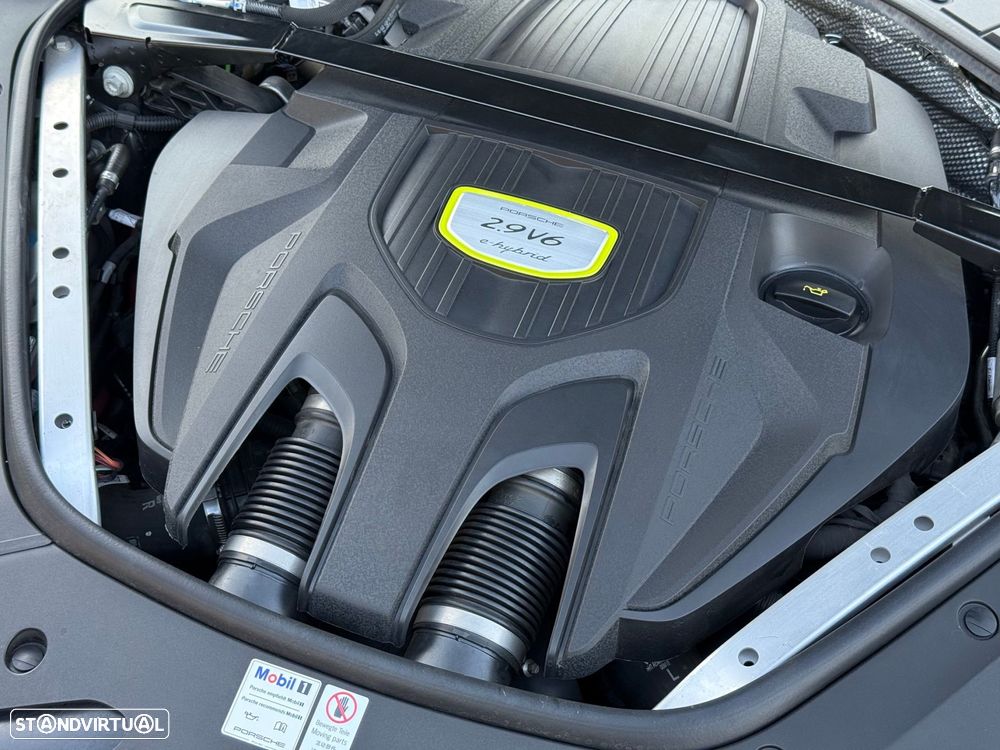 Porsche Panamera Sport Turismo 4 E-Hybrid - 47
